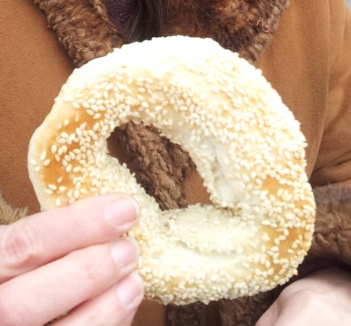 It kinda looks like a bagel.  But the resemblance ends there.